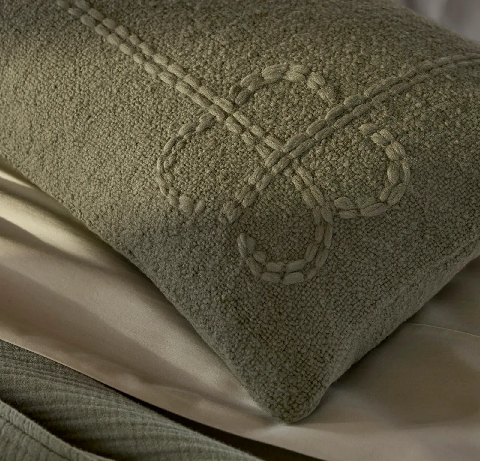 Petite Bouclé Pillow Cover – Juniper