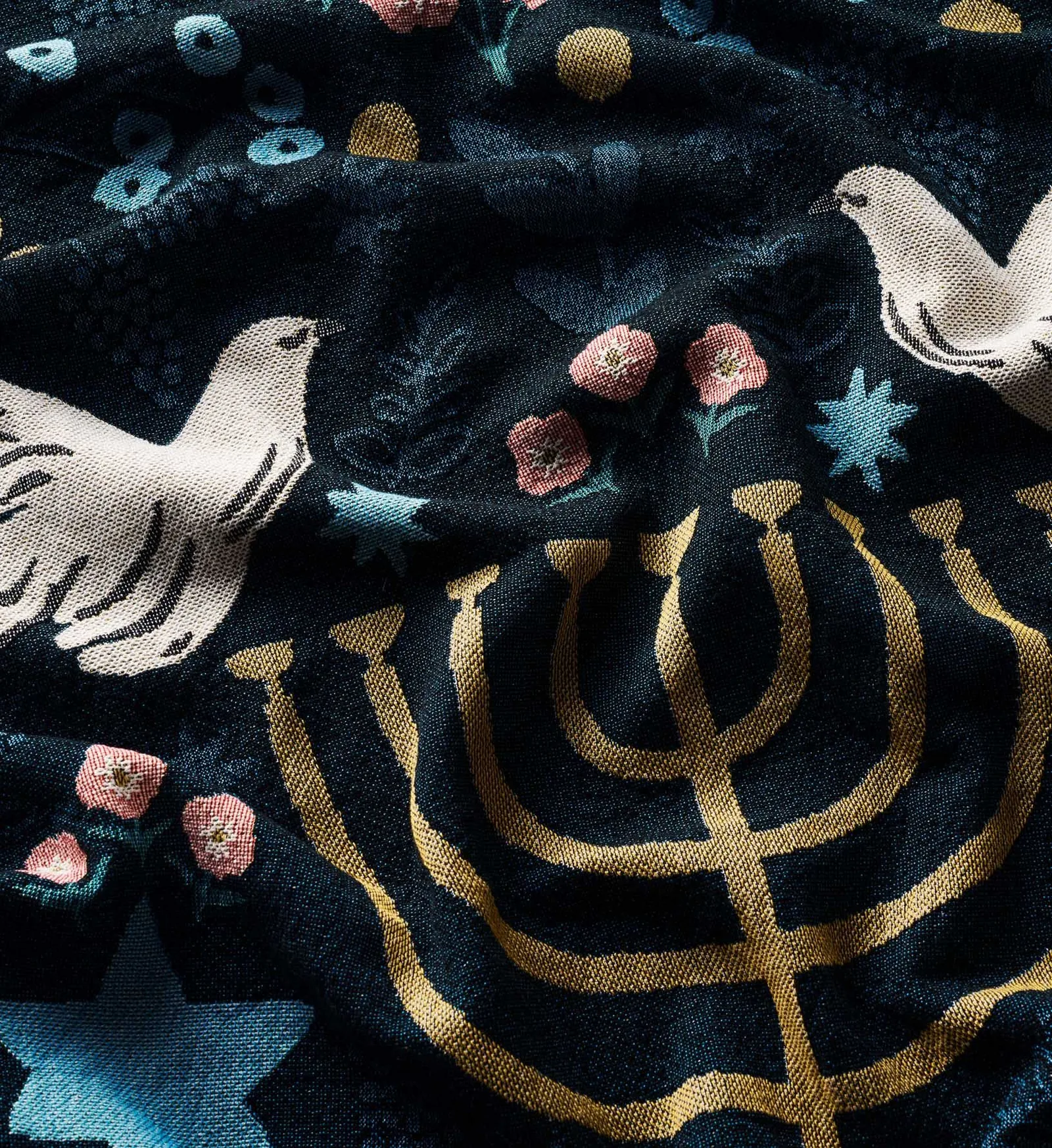 Woven Blanket – Laurel Menorah