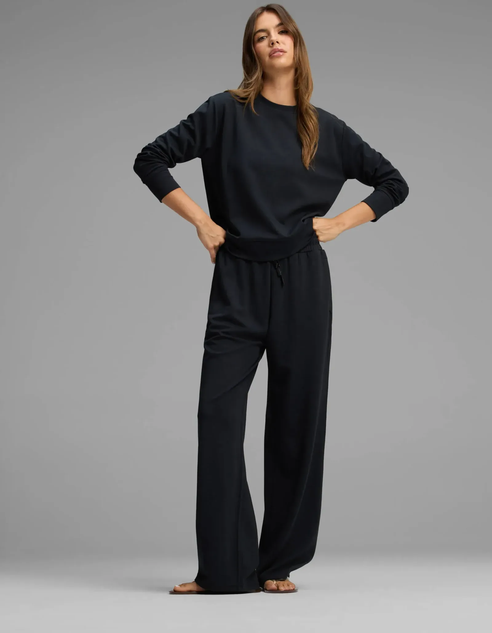 Women's Versa Crewneck & Wide Leg Pant Set