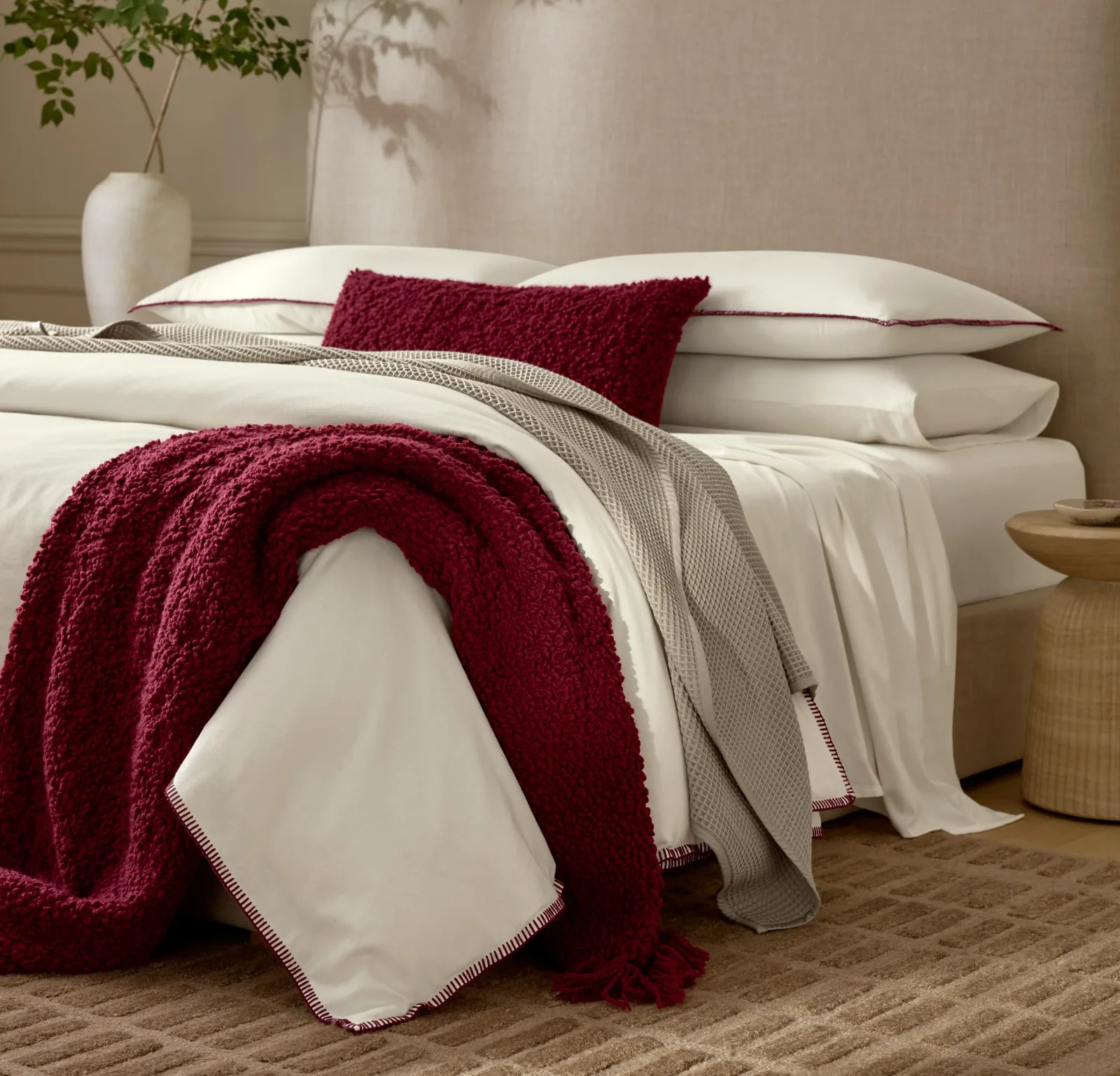 Cozy Bouclé Throw Blanket – Holly