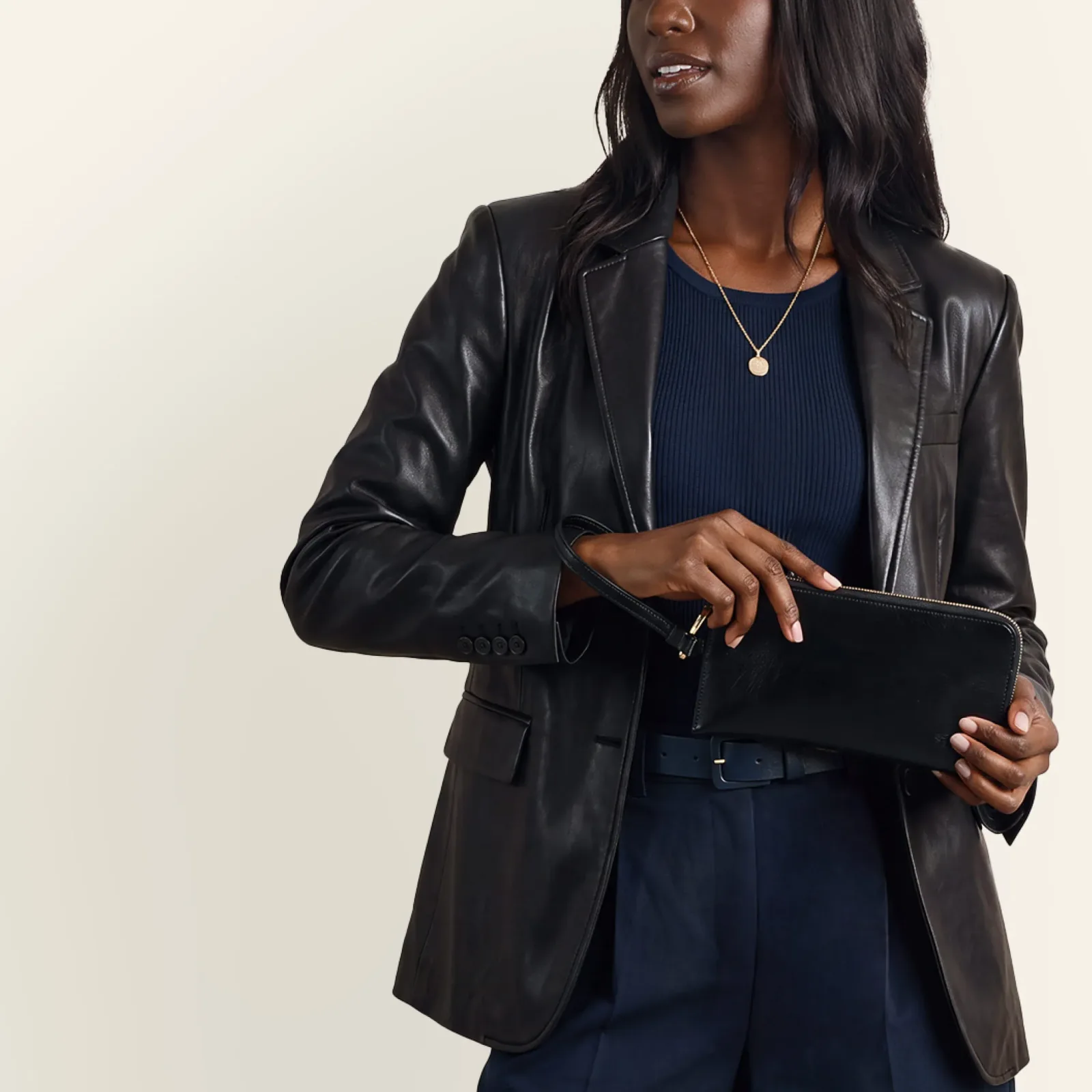 Jett Wristlet In Polished Leather – Black