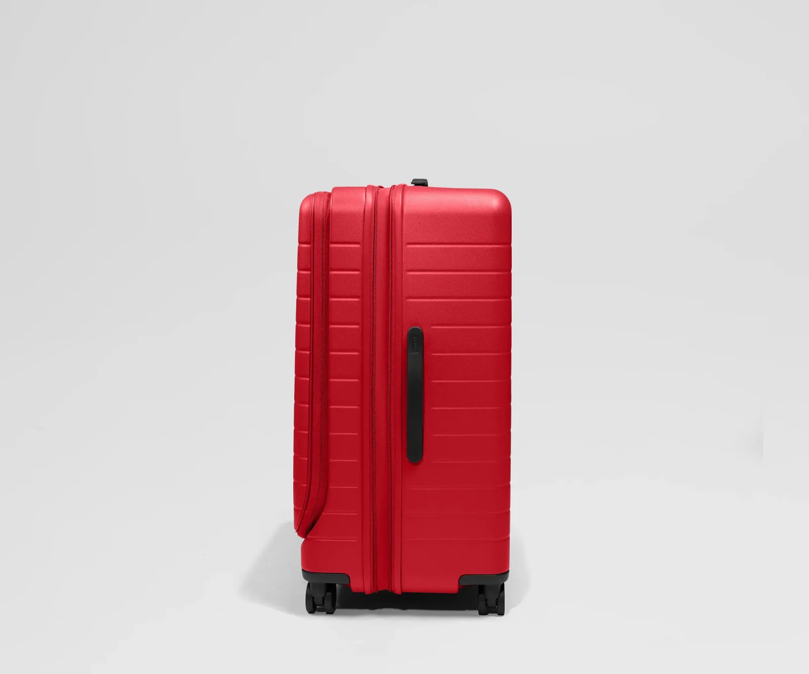 Topside Medium Trunk in Cherry Red