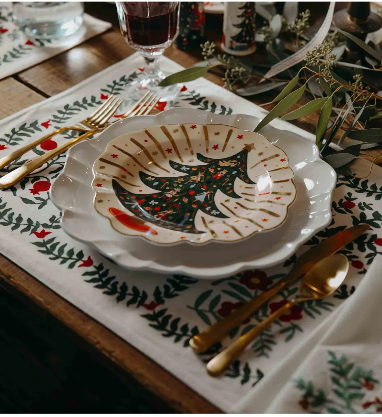 Porcelain Dessert Plate Set – Nutcracker