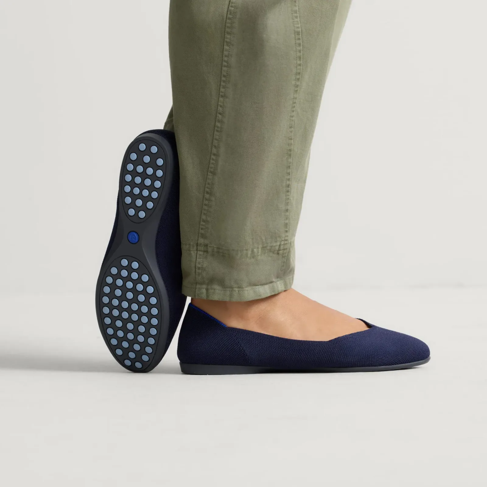 The Daily Flat – Navy
