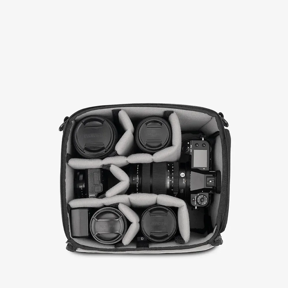 Essential Deep Camera Cube