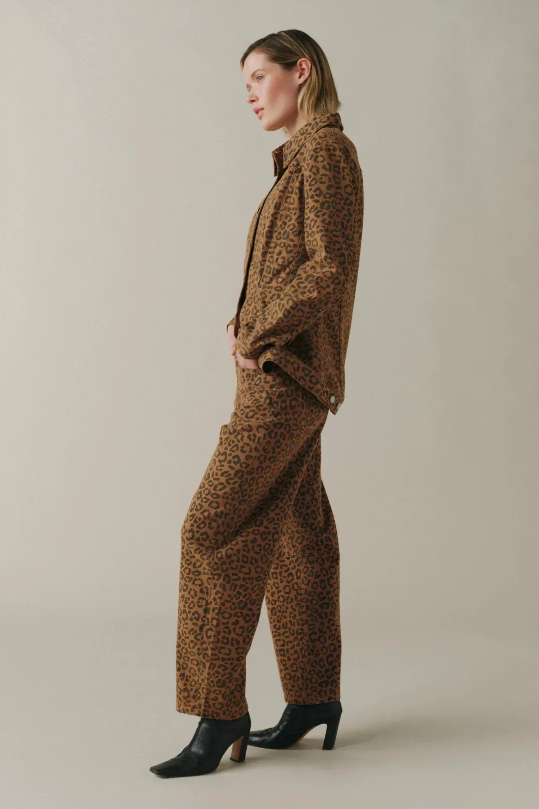 Bna Plus – Soft Curve Barrel Twill Pants – Leopard
