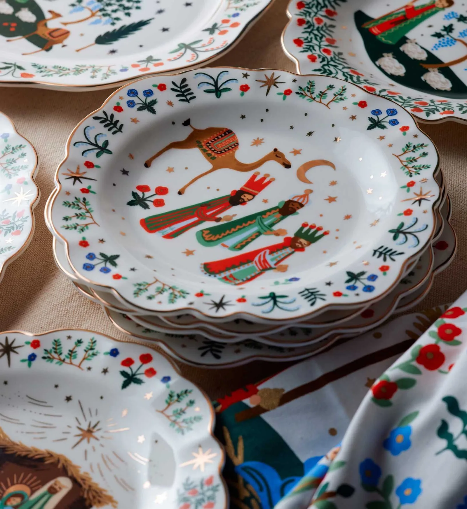 Porcelain Dessert Plate Set – Nativity