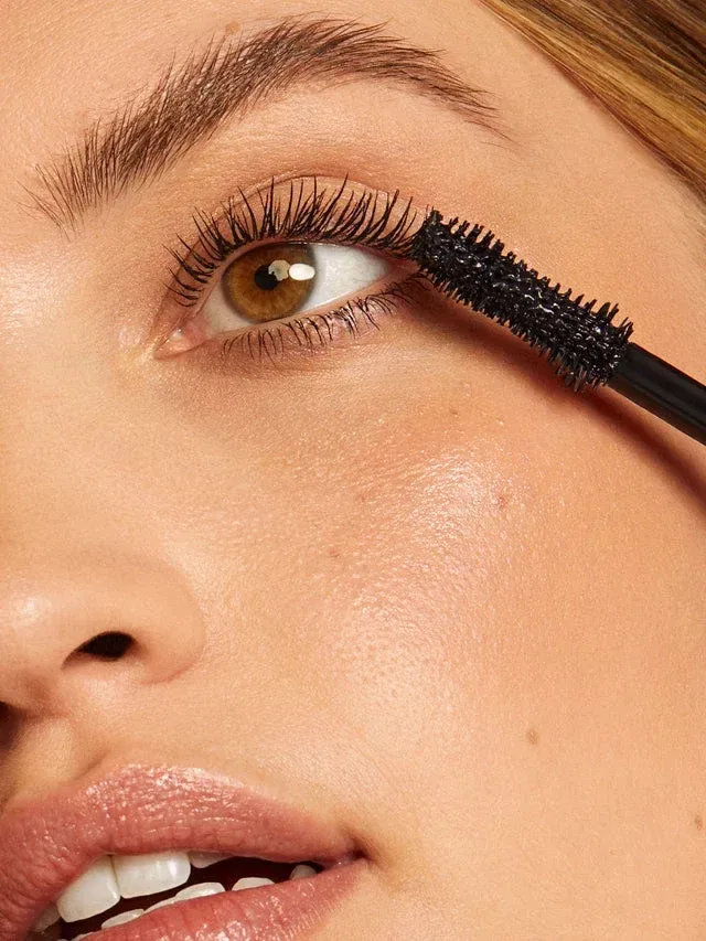 Fullest Volumizing Mascara