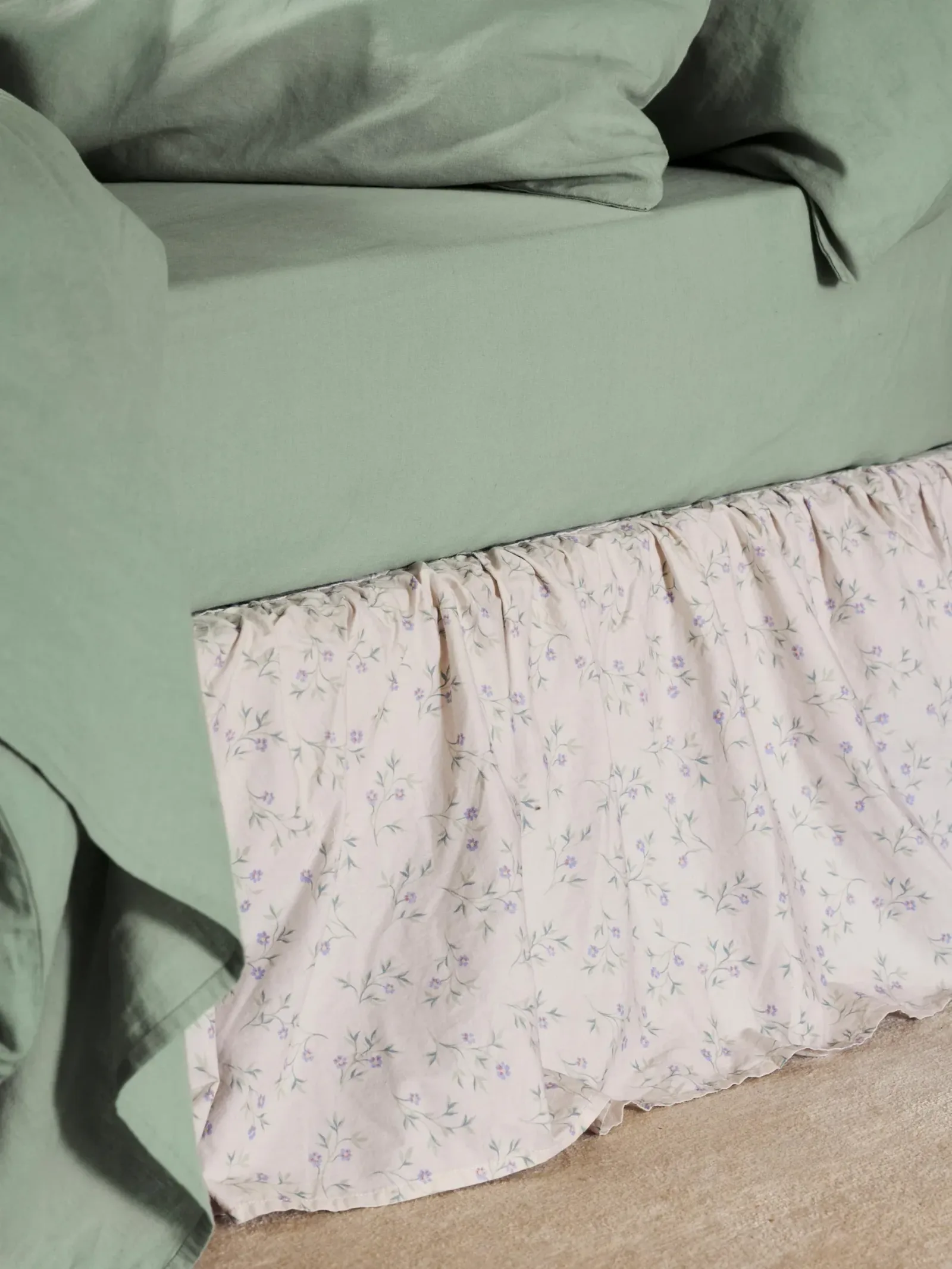Cream Spring Sprig Cotton Valance