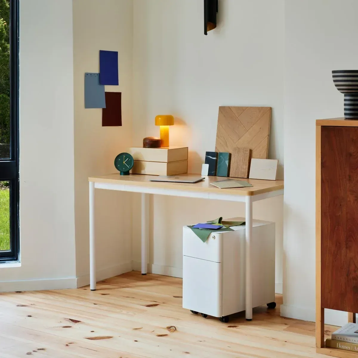 Open Box – Daily Desk