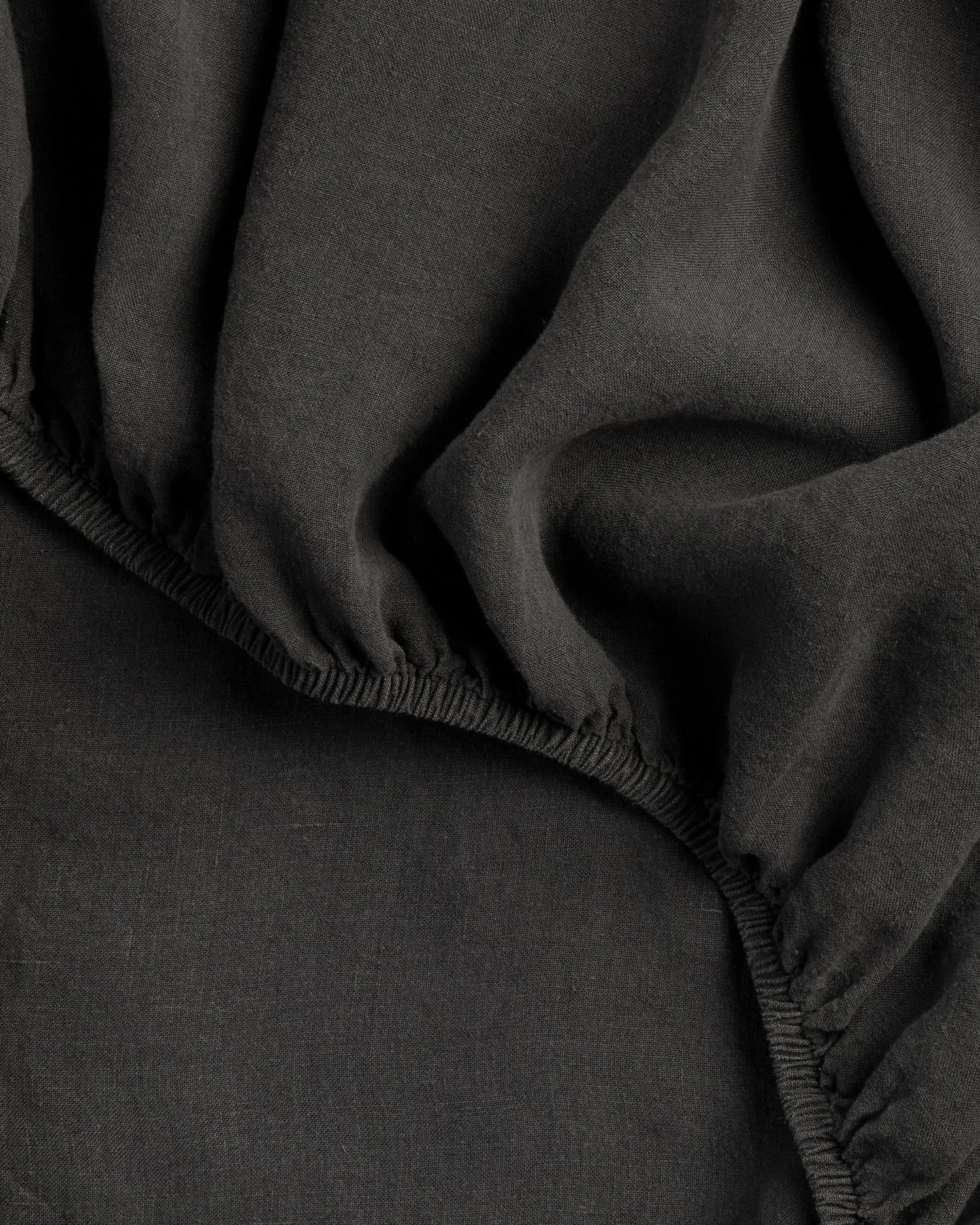 Linen Fitted Sheet (Onyx)