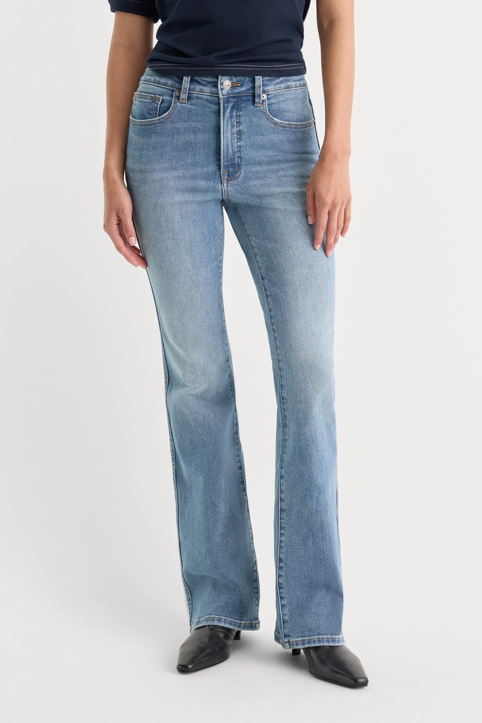 GOOD Classic Bootcut Jeans – Cedarwick