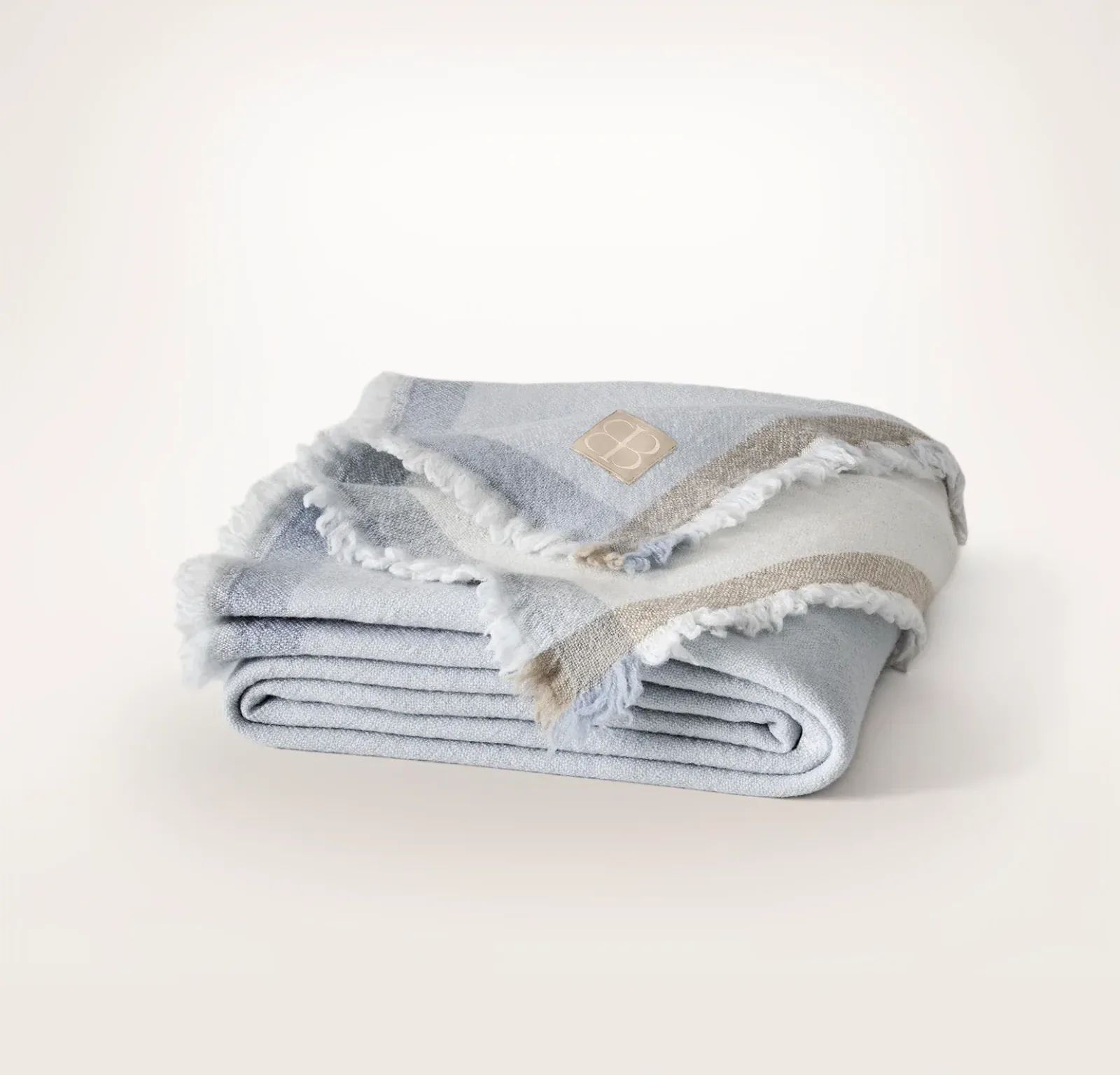 Lavé Wool Throw Blanket – Hydrangea/Cream