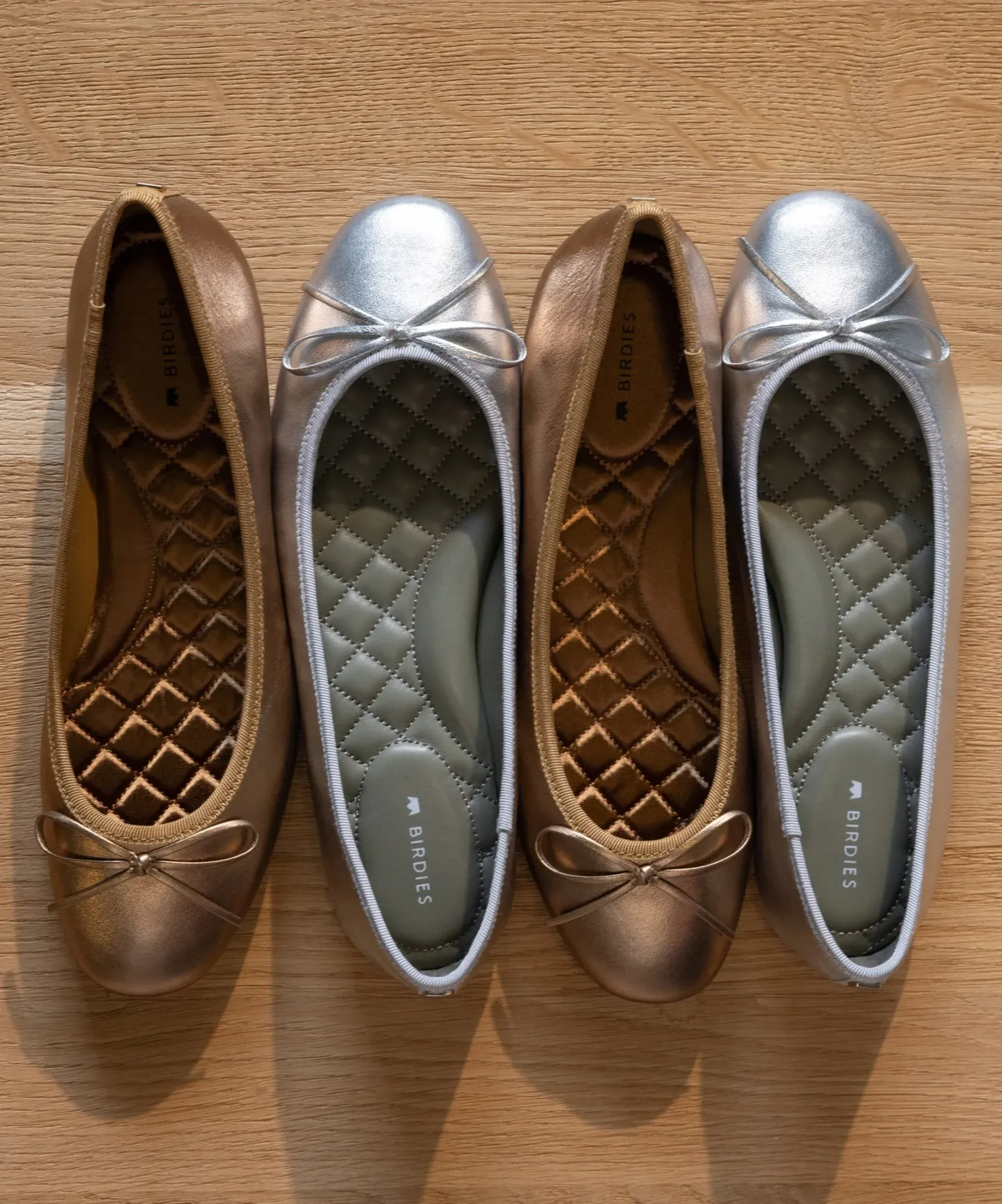 The Hummingbird – Silver Metal Leather