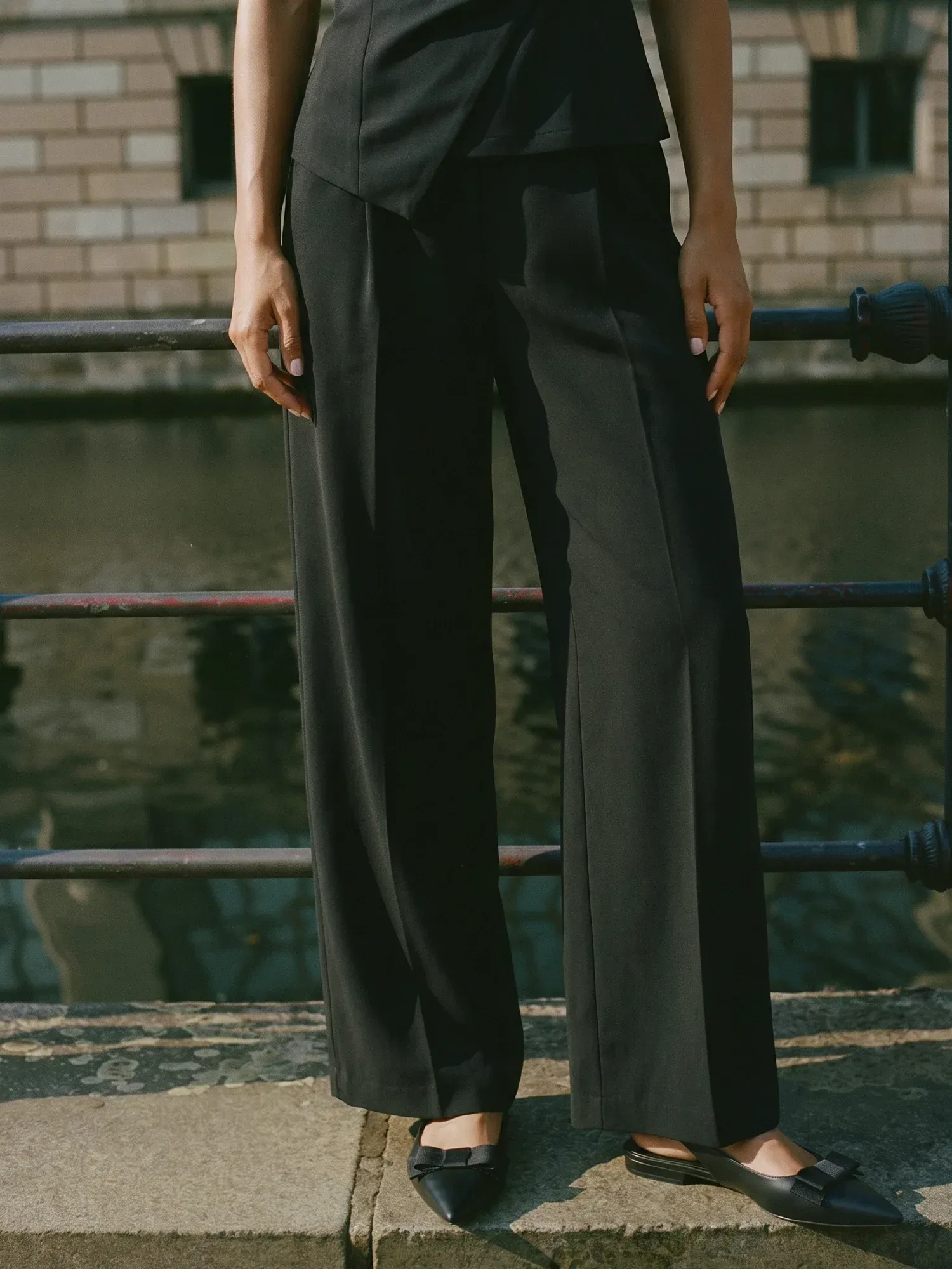 Wide Leg Tech Crepe Pleated Pants