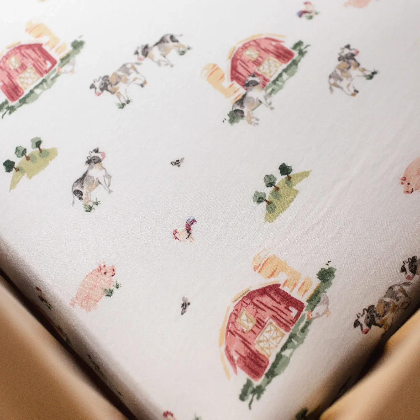 Barnyard Crib Organic Cotton BEESNUG® Crib Sheet
