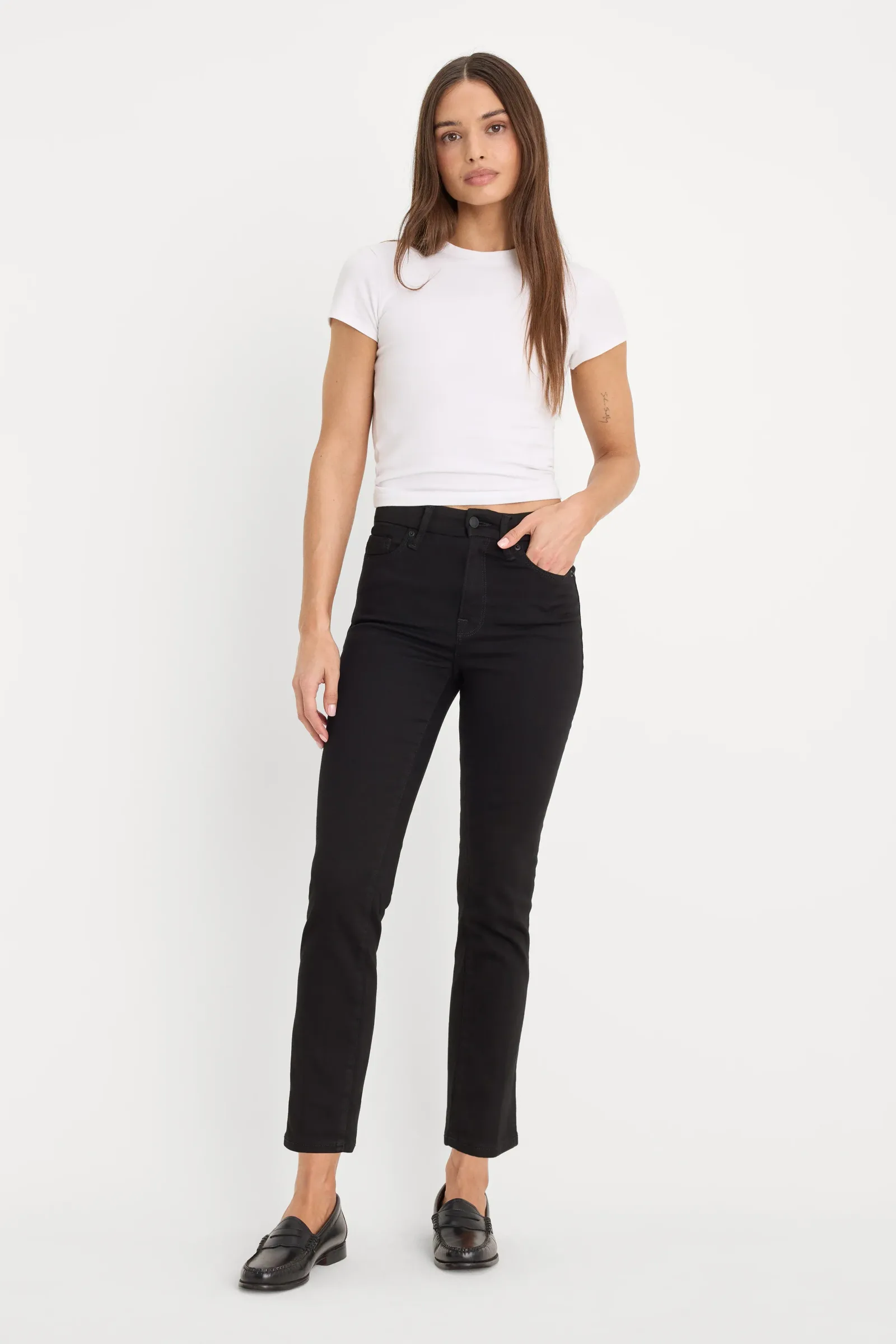 NEVER FADES GOOD LEGS STRAIGHT JEANS – BLACK001
