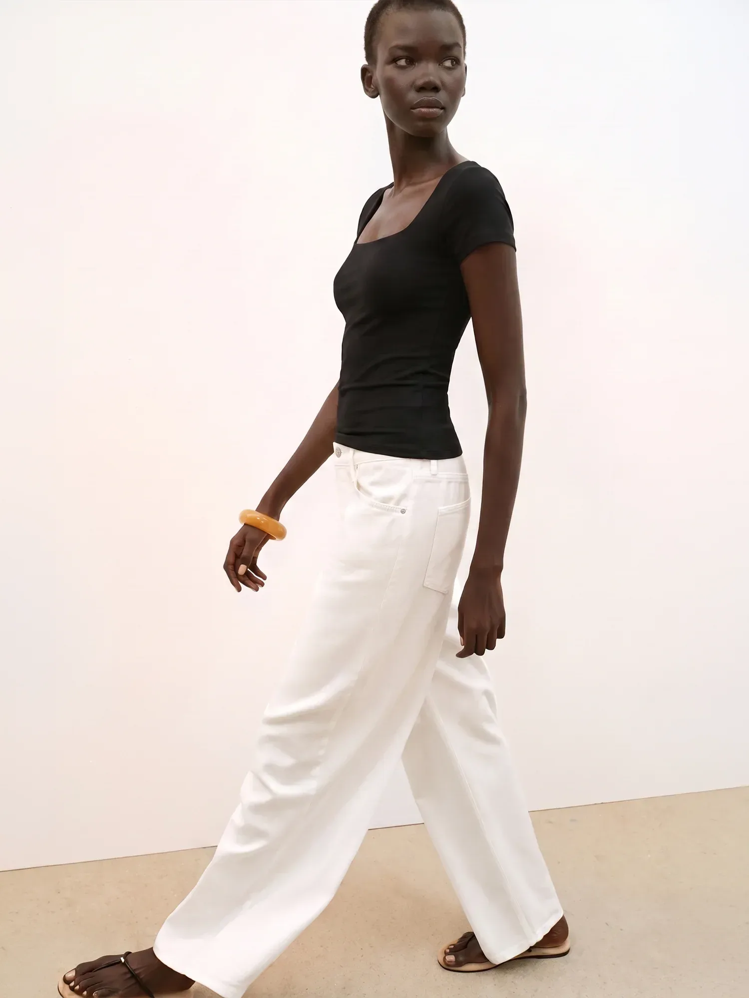 Seamless Scoop Neck T-Shirt