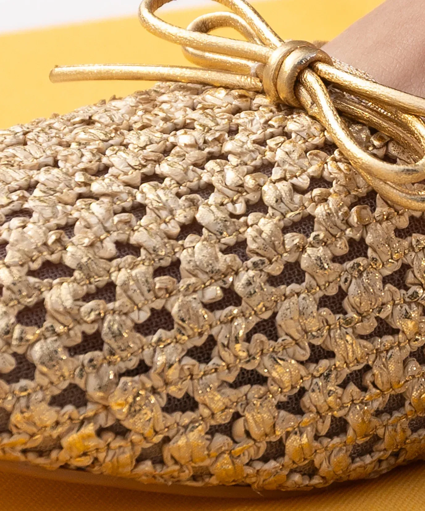 The Lovebird – Gold Openweave