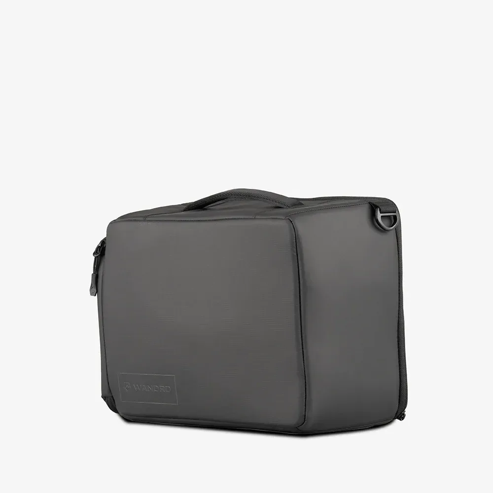 Essential Deep Camera Cube