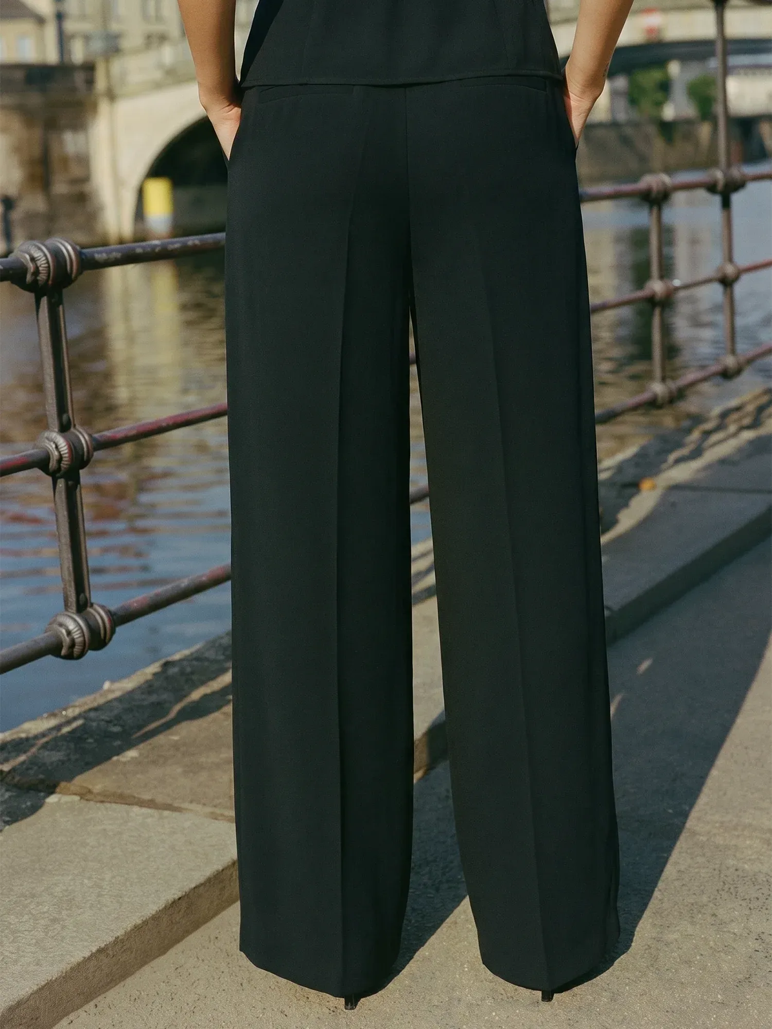 Wide Leg Tech Crepe Pleated Pants
