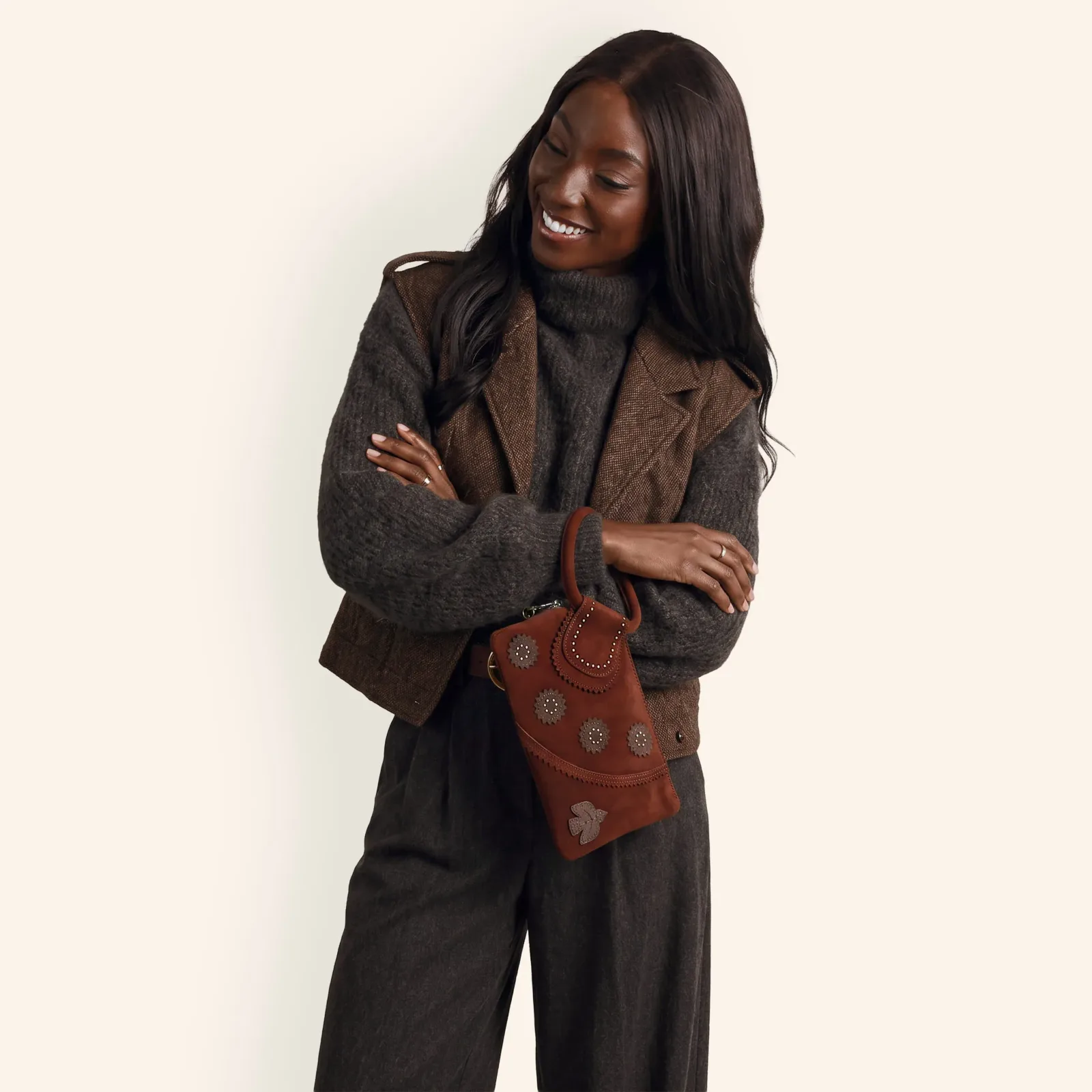 Sable Wristlet In Suede Leather – Chocolate