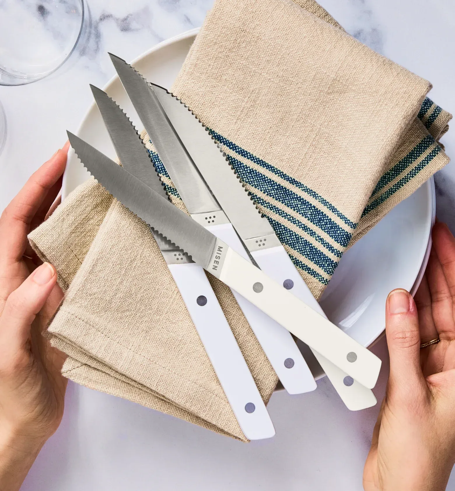 8-Piece Serrated Steak Knives – White