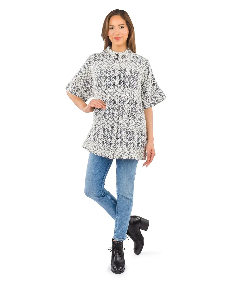 Short Sleeve Button Down Cape – Navy/Ivory