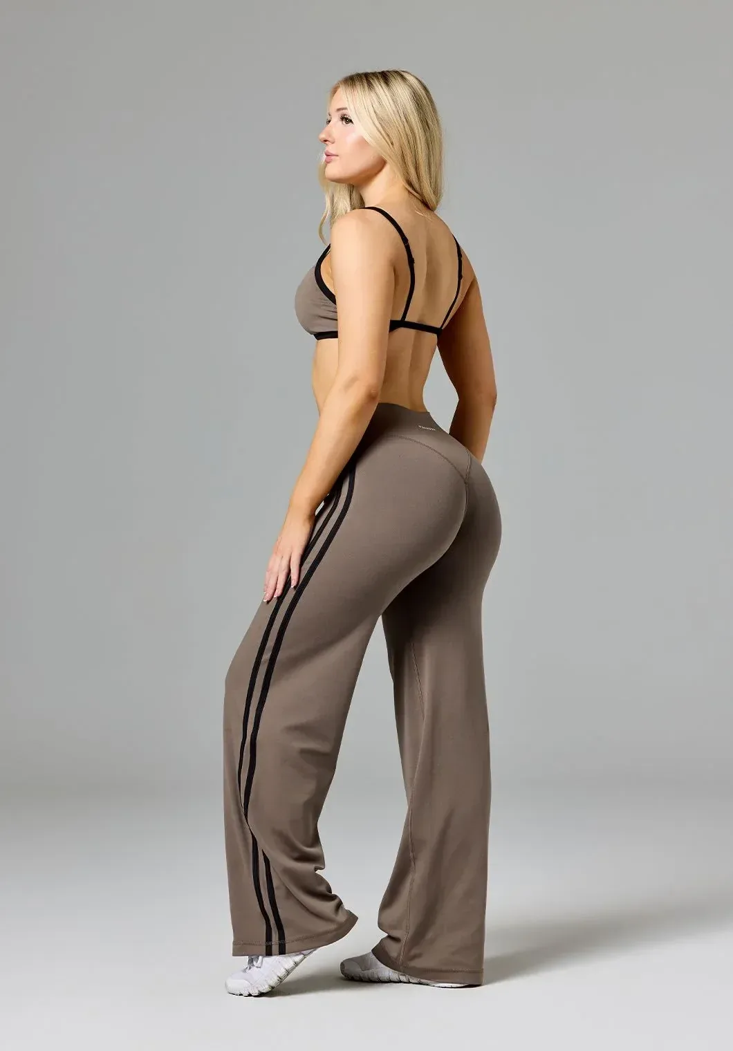 Reluna™ Double Stripe Sculptseam® Mid-Rise Straight Leg Pant Short Thyme