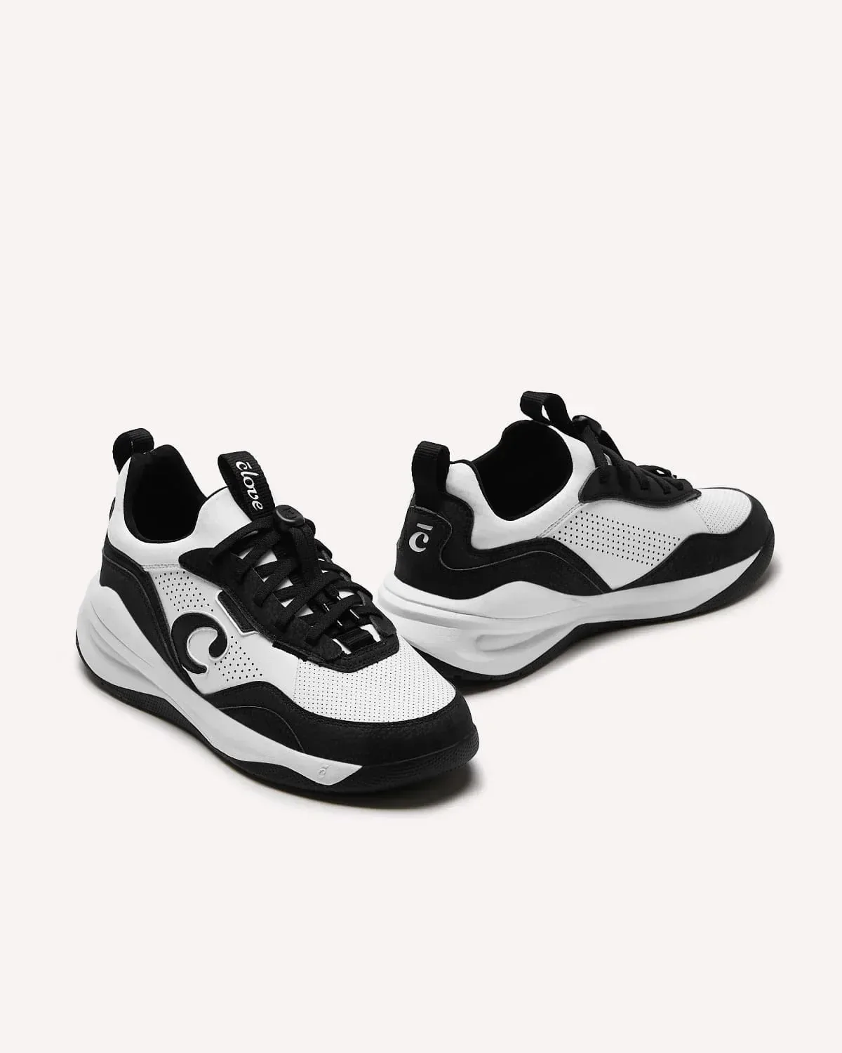 Women's Strada – White / Black