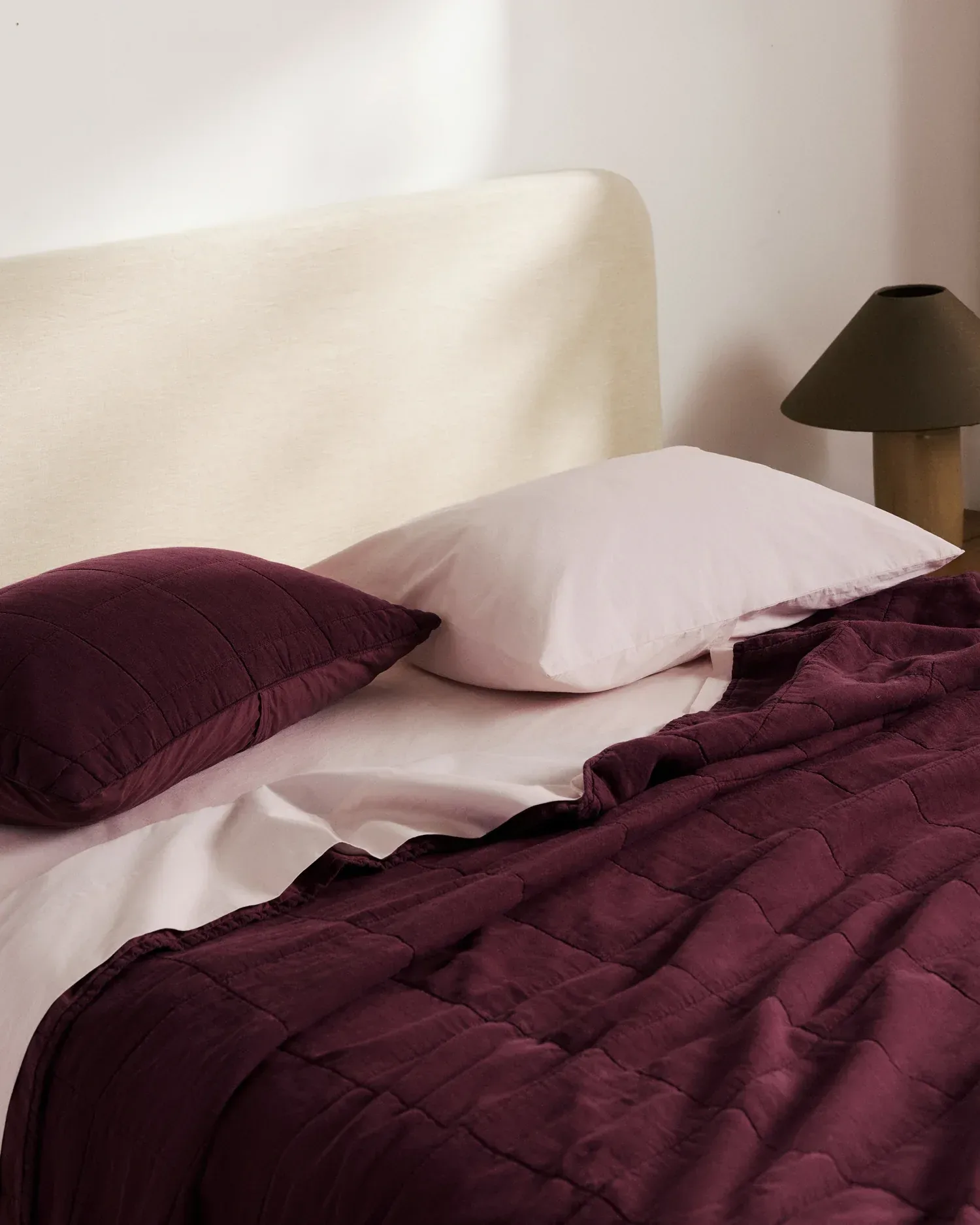 Linen Box Quilted Sham Set (Garnet)