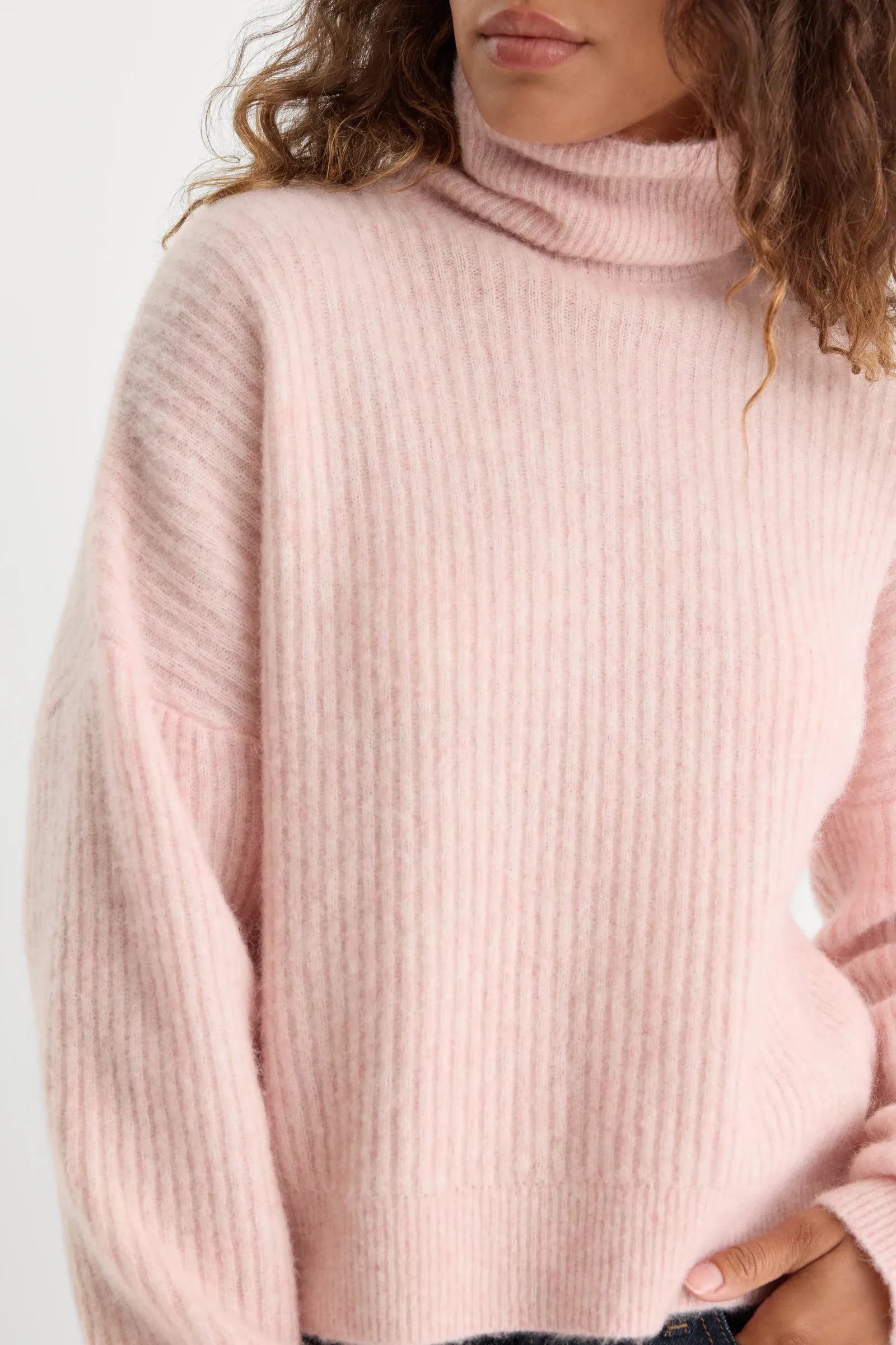 The Oversized Turtleneck Sweater – Blush