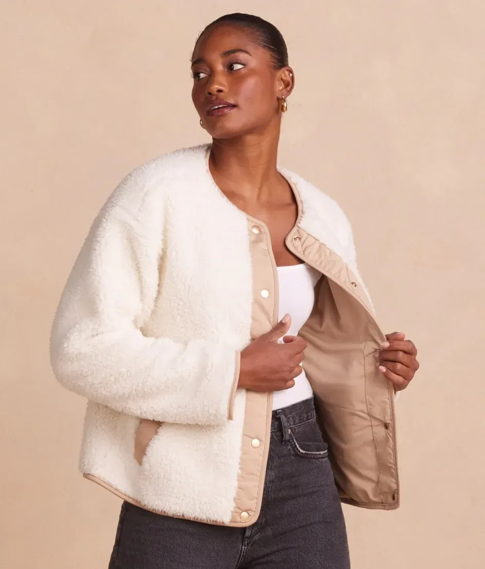 The High Pile Short Sherpa Jacket – White Sand & Moonlight