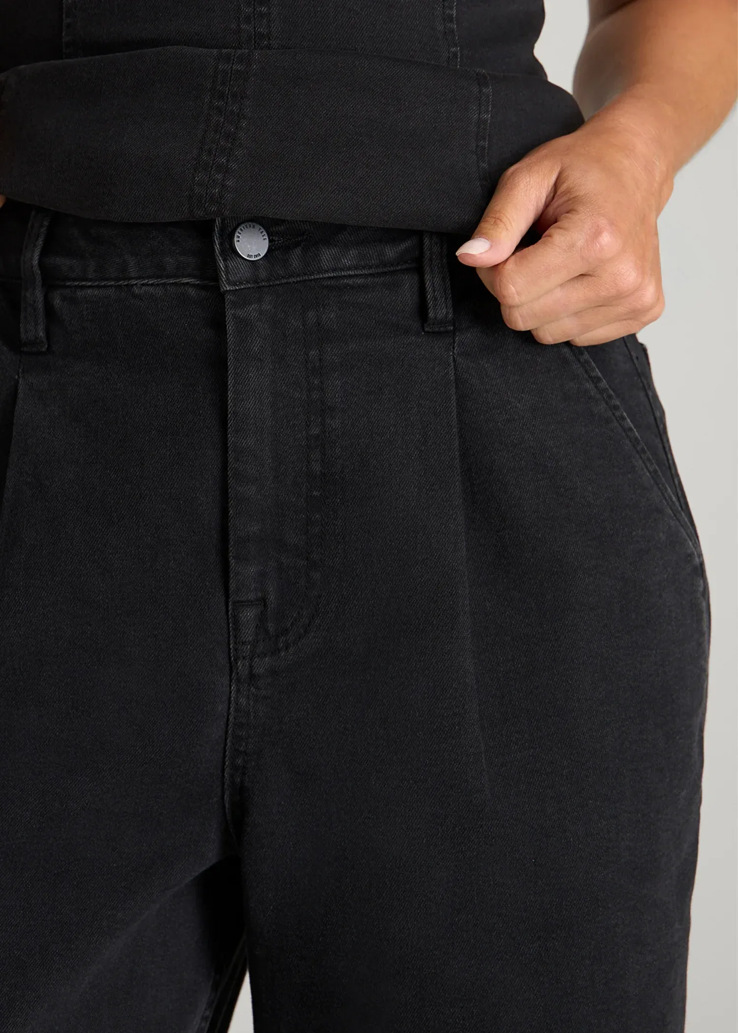 Wide Leg Pleated Denim Trousers for Tall Women in Onyx Black Wash