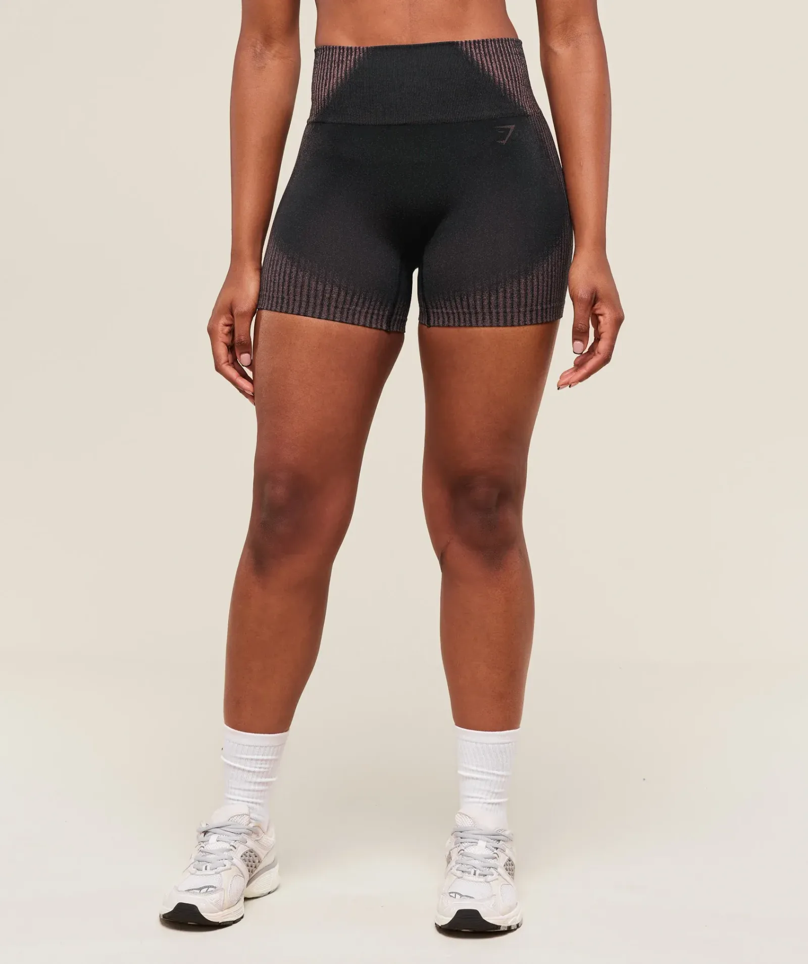 Gymshark Diffuse Seamless Shorts – Black/Calm Pink