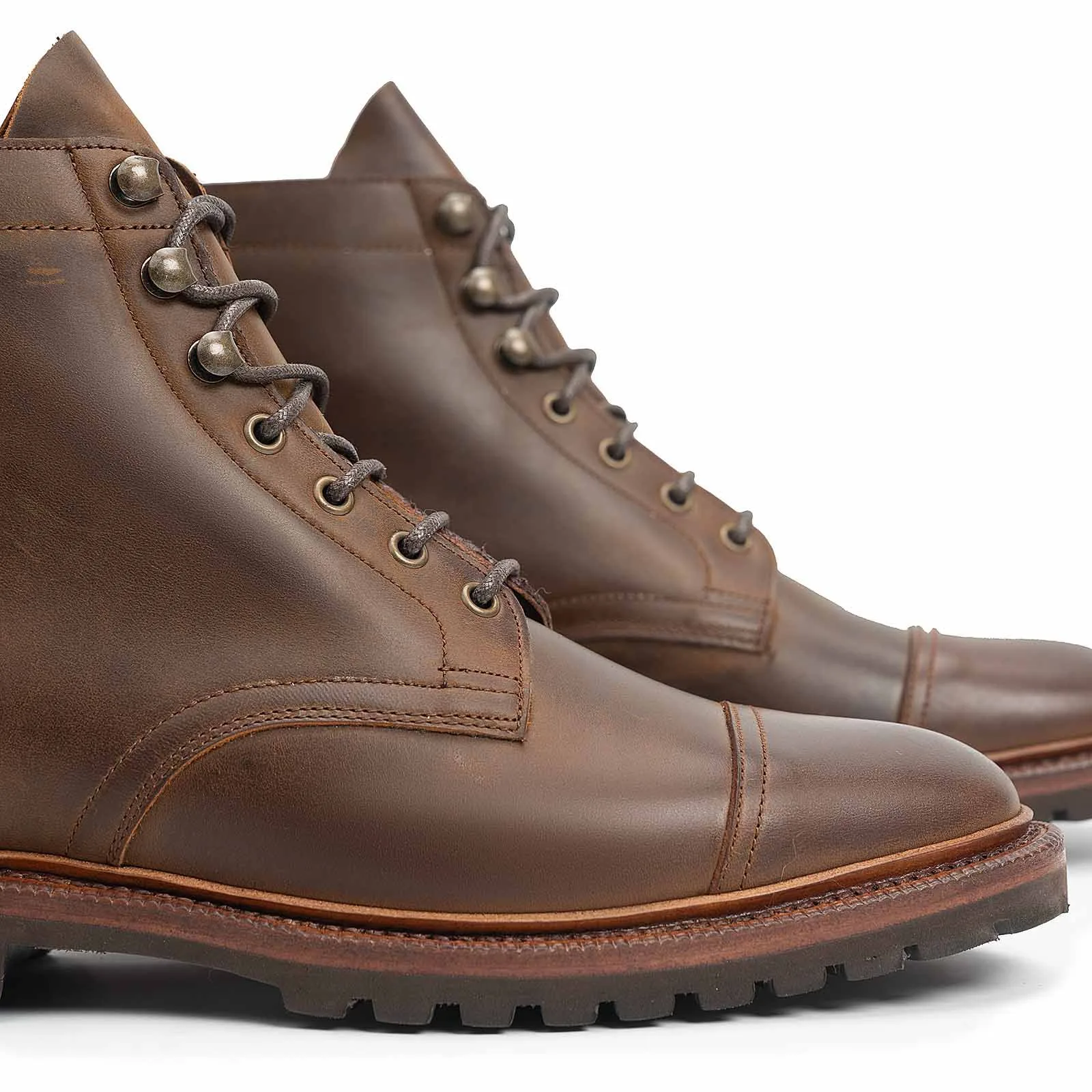 514386 – Tobacco Waxy Calf – E