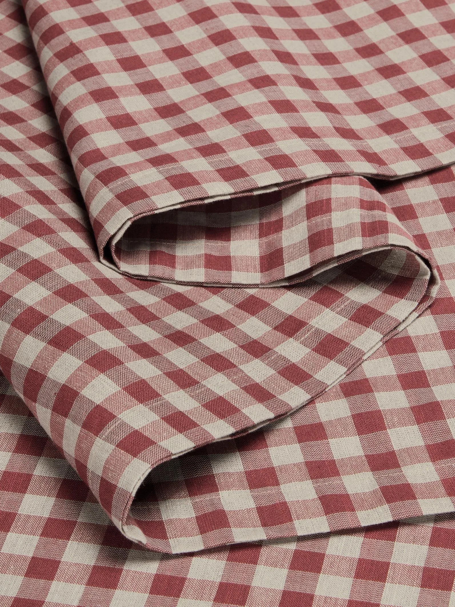 Rhubarb Gingham Linen Blend Table Runner