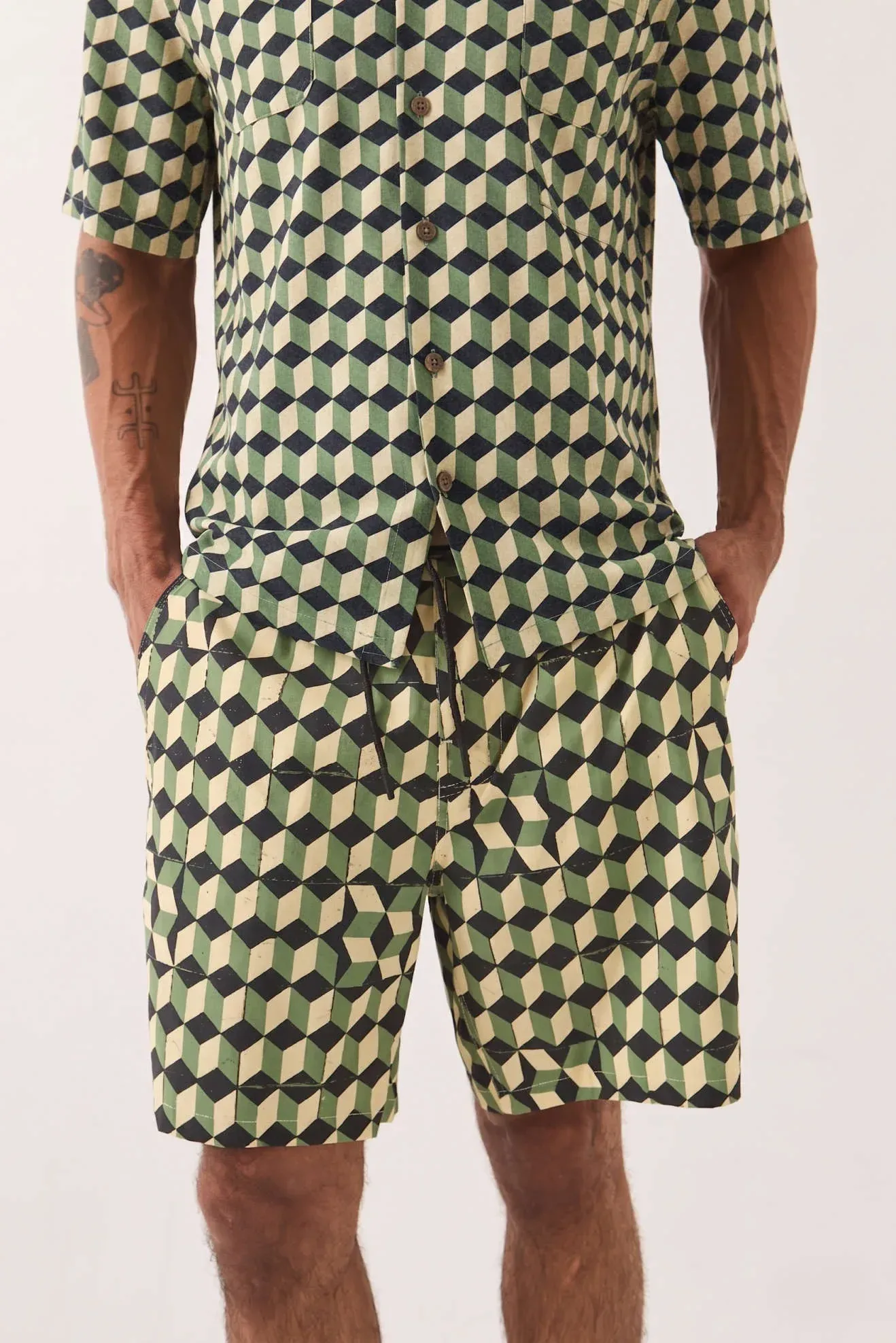 Burger She Wrote Hybrid Short – Black/Green Tile