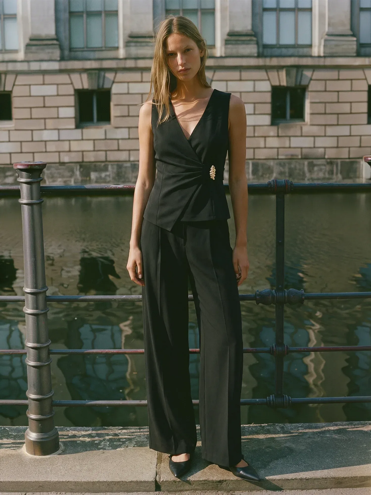 Wide Leg Tech Crepe Pleated Pants