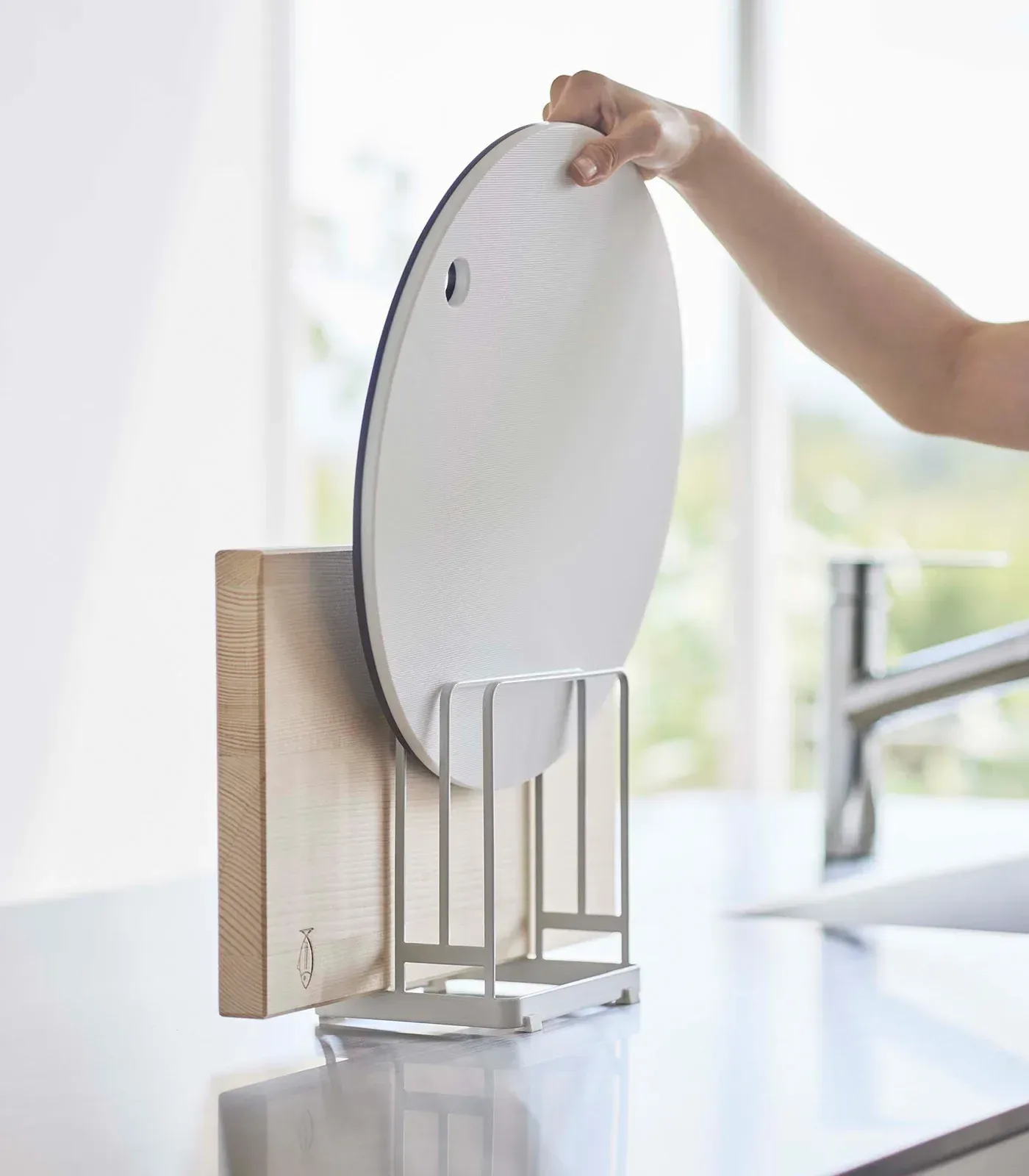 Round Cutting Board Stand – Steel