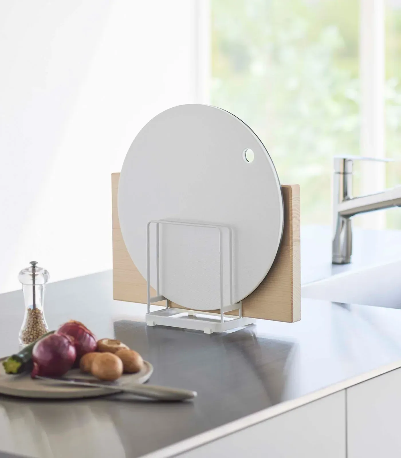 Round Cutting Board Stand – Steel