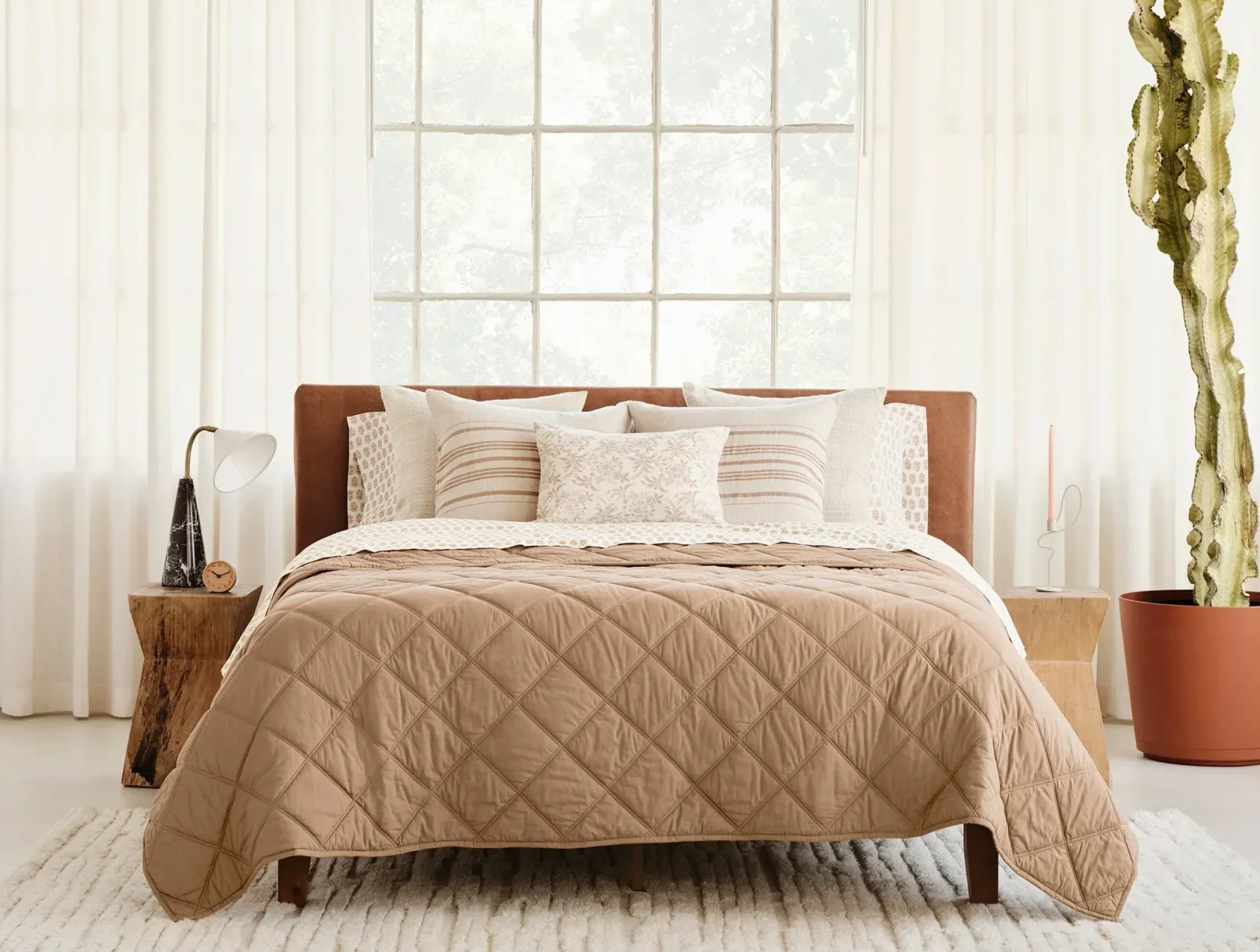 Diamond-Stitched Organic Cotton Comforter