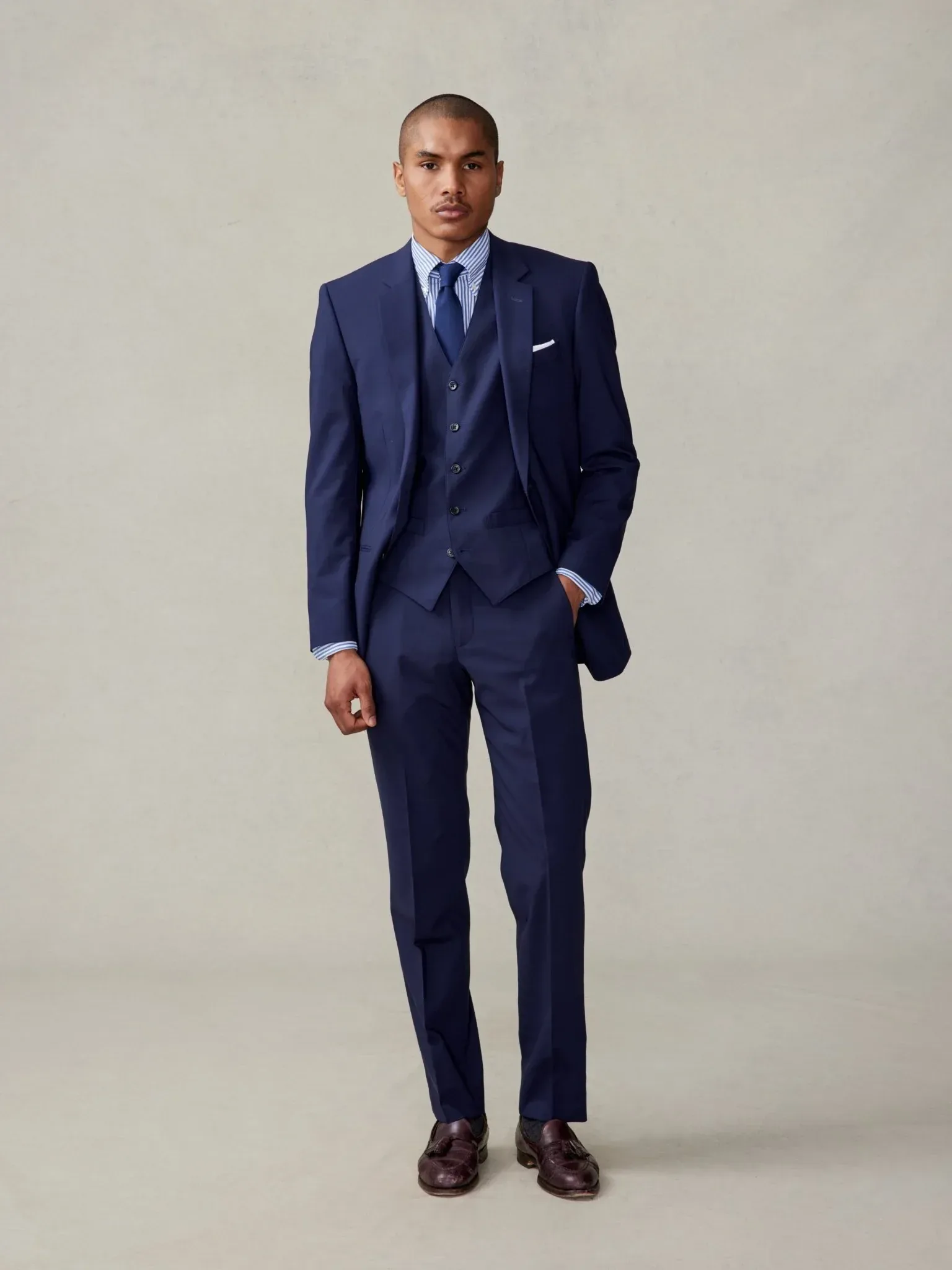 Essential True Navy Suit Outfit