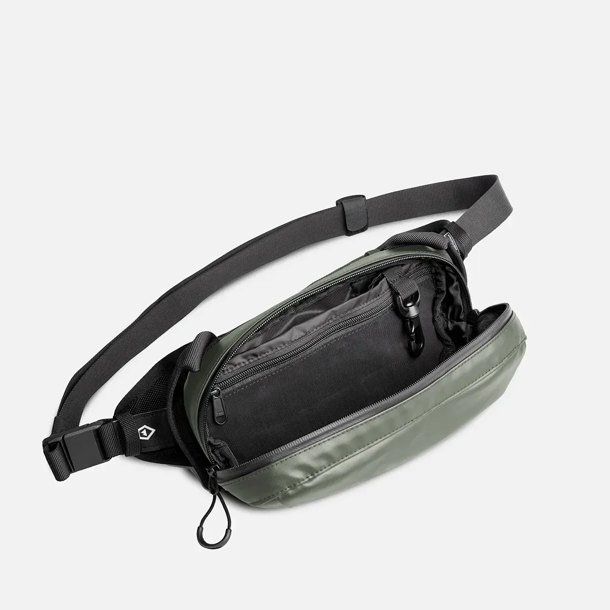 D1 Fanny Pack in Wasatch Green