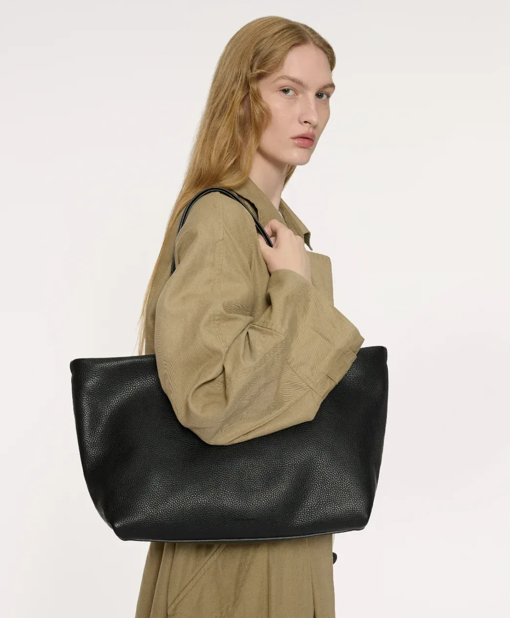 Everyday Zip Tote – Black