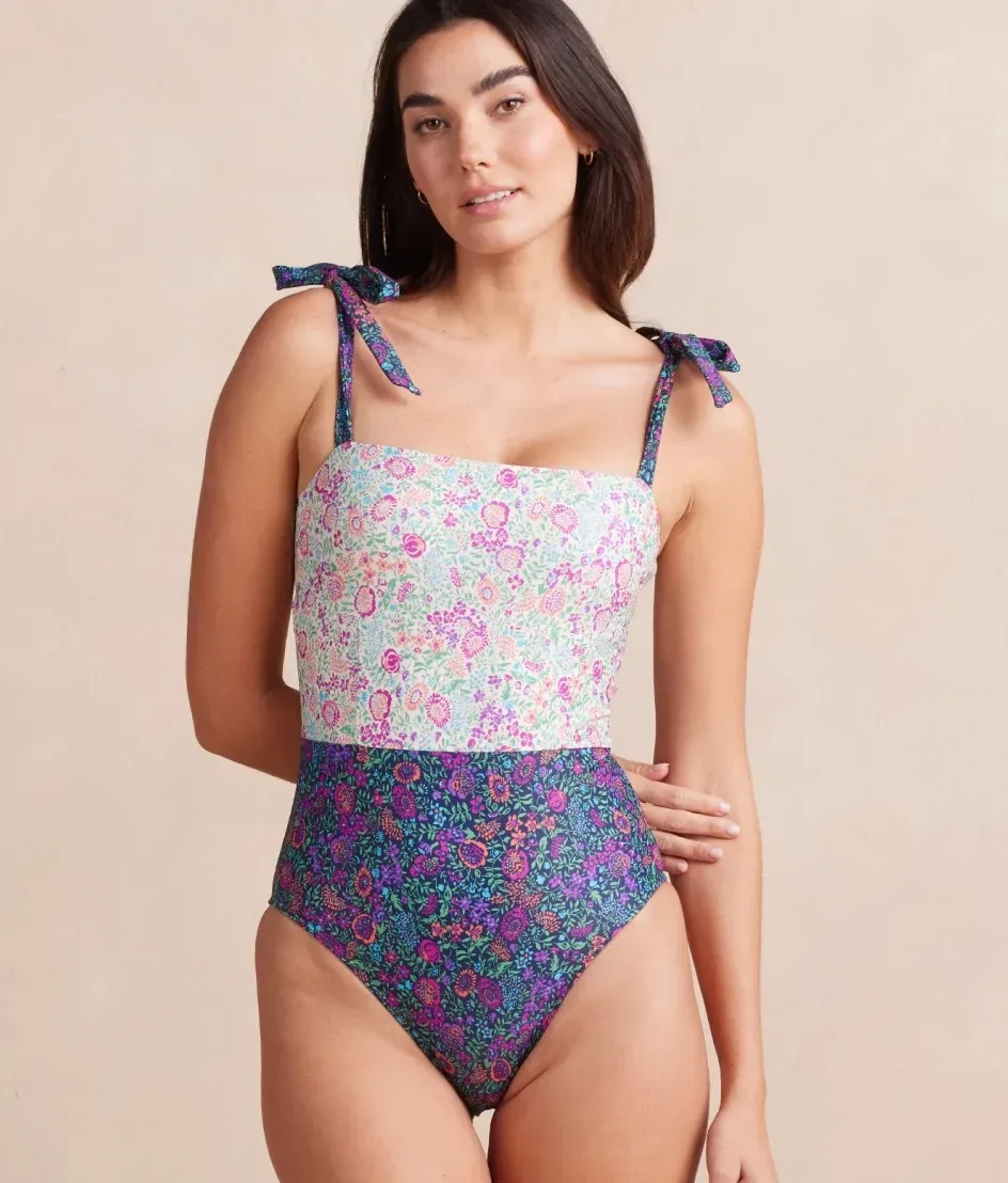 The Tie Oasis – Radiant Floral Mix in Deep Sea & White Sand